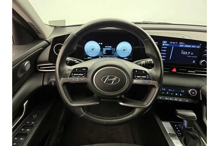 $20998 : Hyundai ELANTRA 2022 SEL 4dr image 10