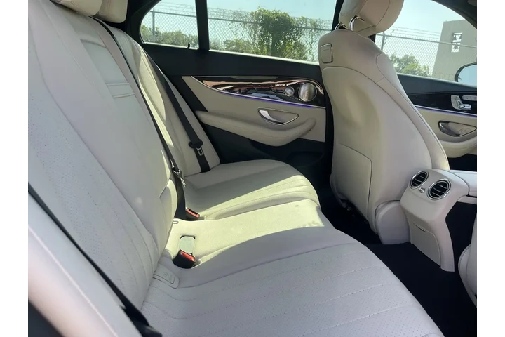 $11900 : Mercedes-Benz E-Class 2019 E image 5