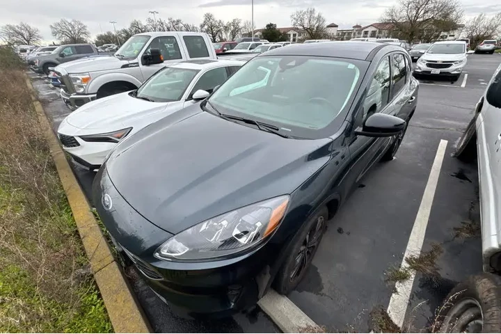 $21333 : Ford Escape 2022 SE 4dr SUV image 1