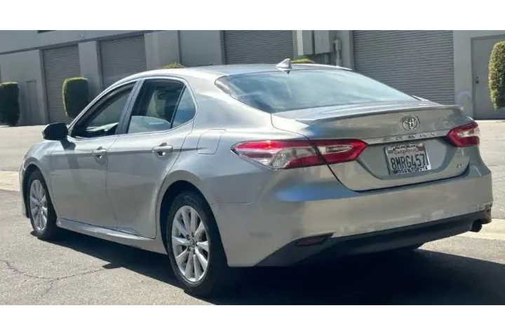 $23000 : Toyota Camry 2019 SE 4dr Sed image 5