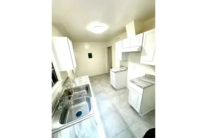 1 REC- APTS. SOLAMENTE (55+) image 8