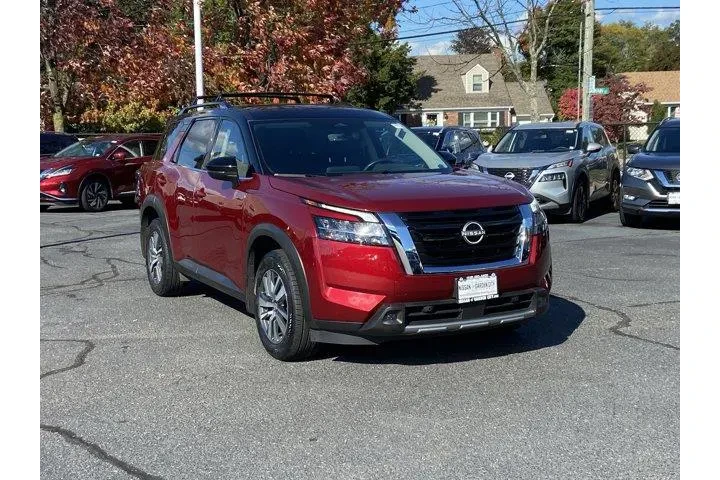 $26995 : Nissan Pathfinder 2023 AWD S image 1