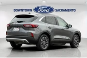 $27900 : Ford Escape Plug-In Hybrid 2 thumbnail
