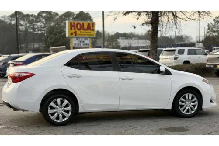 2017 Corolla LE image 10