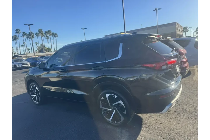 $25995 : Mitsubishi Outlander 2023 AW image 7