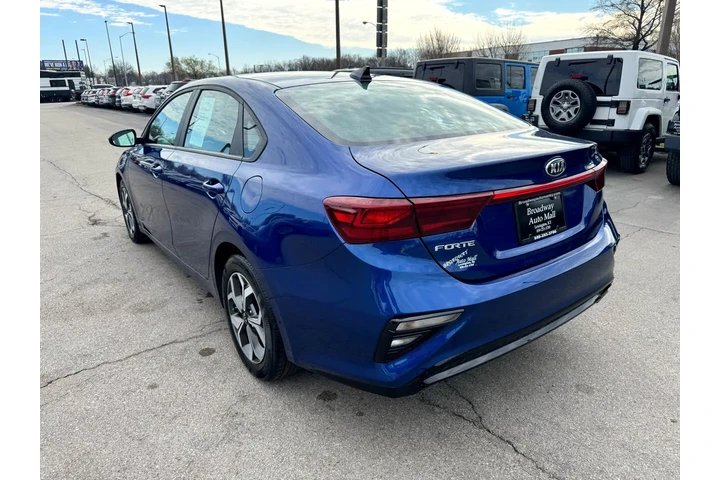 $15980 : 2021 Forte LXS IVT image 4