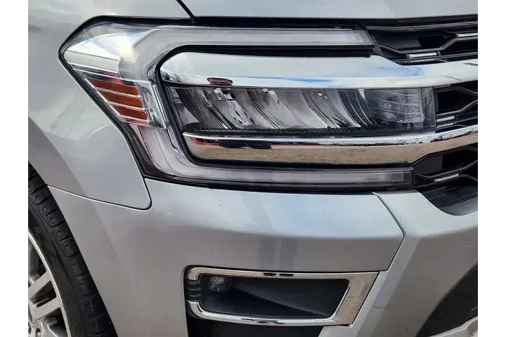 $35980 : Ford Expedition 2022 4x2 Lim image 9