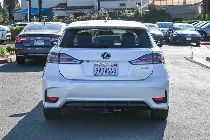 $18500 : Lexus CT 200h 2017 4dr Hatch image 6