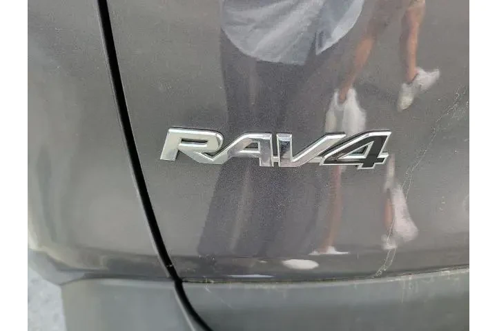 $30538 : Toyota RAV4 2024 XLE 4dr SUV image 10