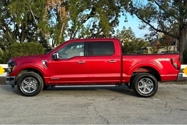 $39949 : Ford F-150 2024 4x4 XLT 4dr image 8