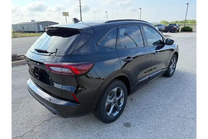$22981 : Ford Escape 2024 ST-Line 4dr image 5