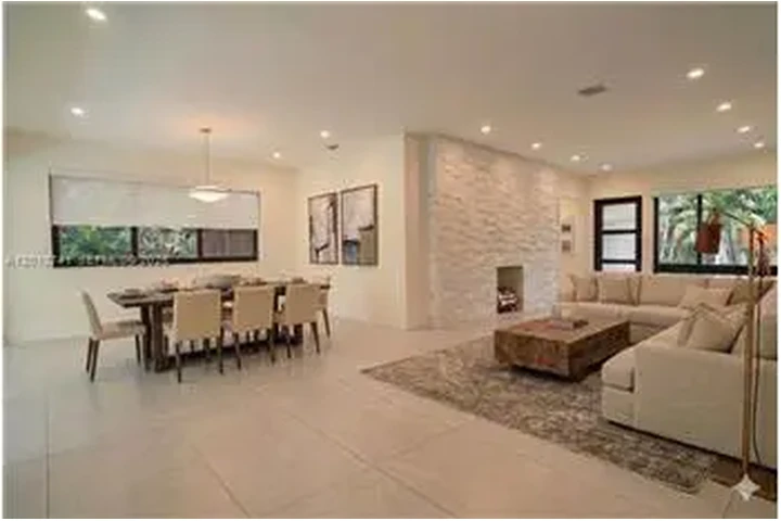$9900 : Rental property with 4 bedro image 7