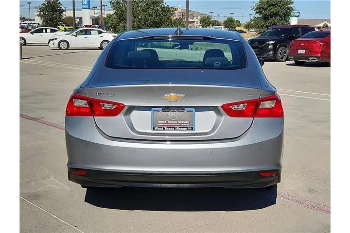 $23000 : Chevrolet Malibu 2024 LT 4dr image 4