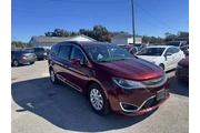 $10997 : 2019 Pacifica Touring L thumbnail