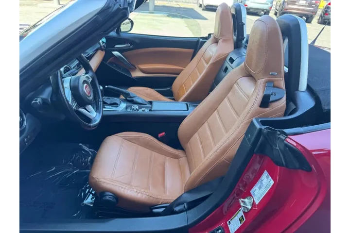 $12998 : 2017 FIAT 124 Spider Lusso image 10