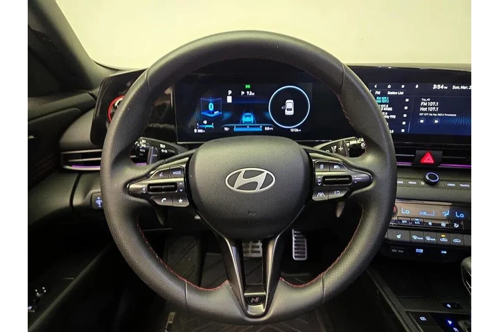 $32495 : Hyundai ELANTRA 2025 N Line image 10