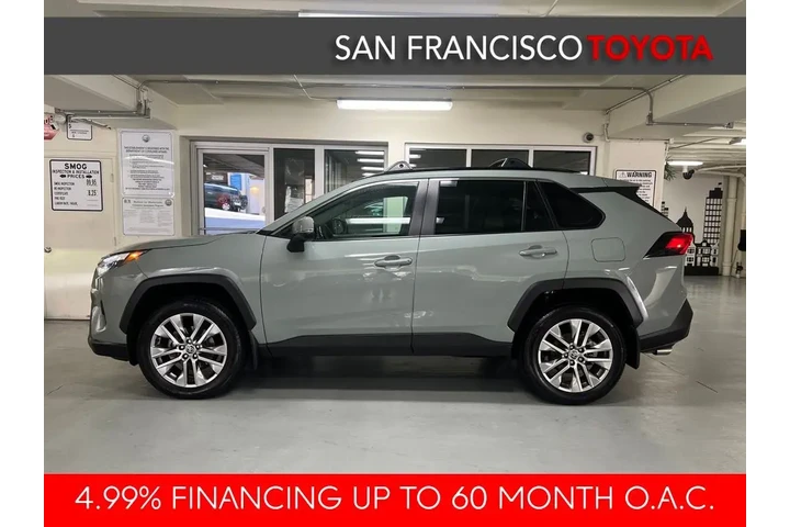 $33888 : Gold Certified2022 RAV4 XLE P image 2