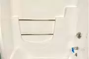 Professional bathtub refinish thumbnail 3
