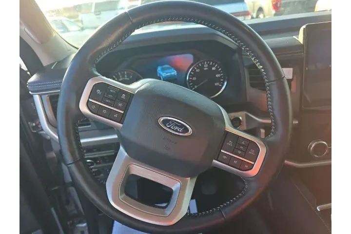 $39999 : Ford Expedition 2024 4x2 XLT image 10