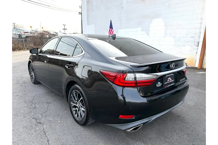 $11595 : 2016 ES 350 4dr Sdn image 5