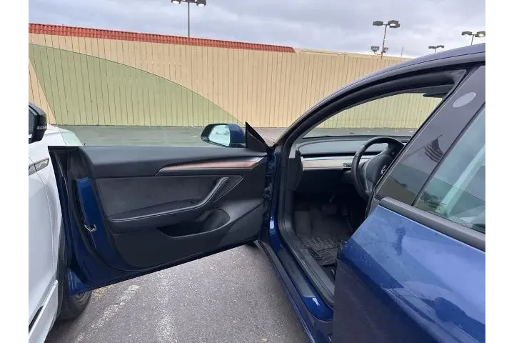 $24496 : Tesla Model 3 2022 AWD Long image 5