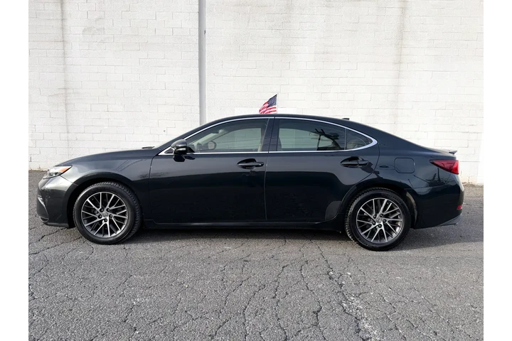 $11595 : 2016 ES 350 4dr Sdn image 4