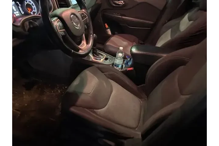 $9990 : Jeep Cherokee 2014 4x4 Latit image 6