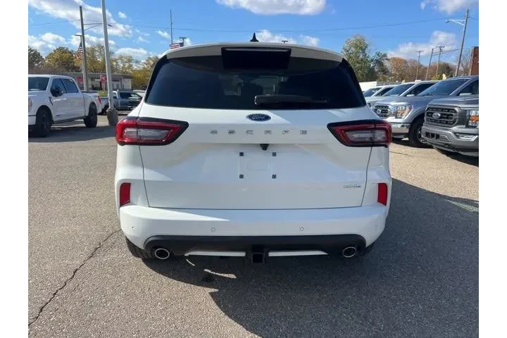 $25844 : Ford Escape 2023 AWD ST-Line image 5