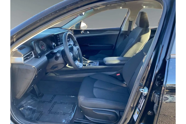 $29739 : Kia K5 2023 LXS 4dr Sedan image 9