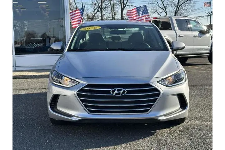 $13553 : Hyundai ELANTRA 2018 SE 4dr image 2