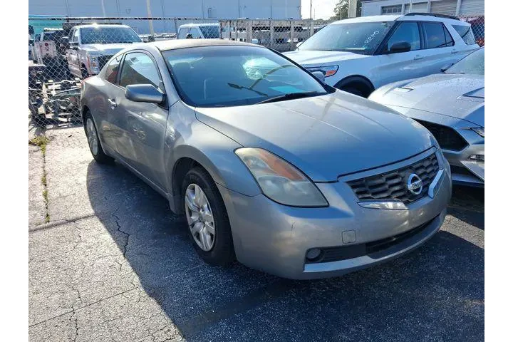 $3990 : Nissan Altima 2009 2.5 S 2dr image 1