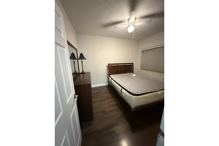 $1500 : Efficiency north Miami image 8