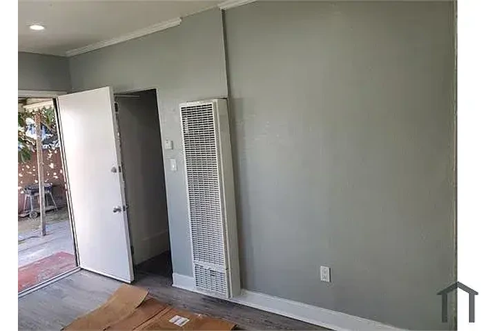 $1300 : Clean 1bd 1ba @Huntington image 6