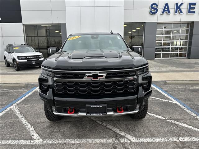 $67999 : 2024 Silverado 1500 ZR2 Truck image 2