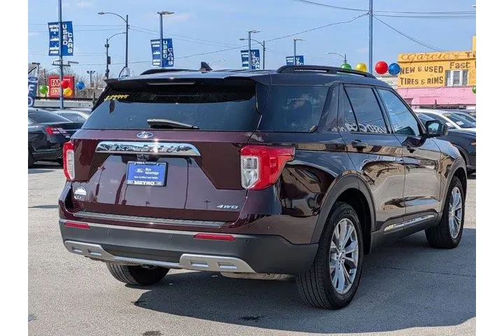 $30371 : Ford Explorer 2022 AWD XLT 4 image 4