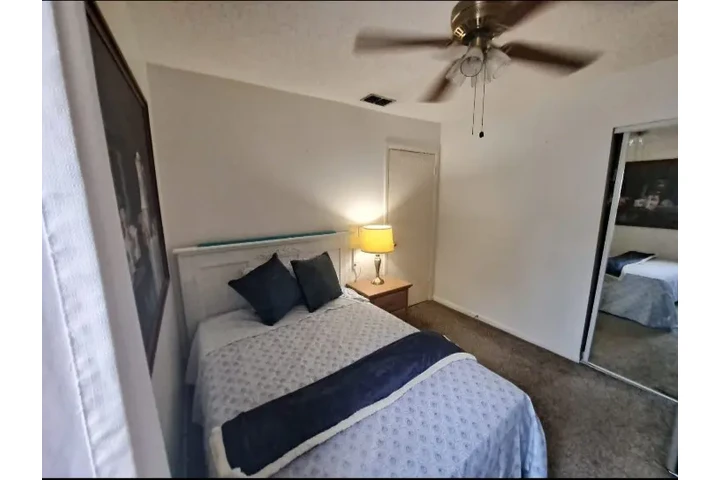 $570 : Se renta cuarto image 2