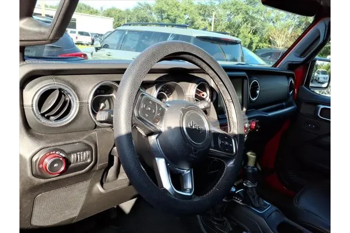 $26980 : Jeep Wrangler Unlimited 2019 image 9