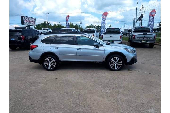 $15995 : 2018 Outback image 4