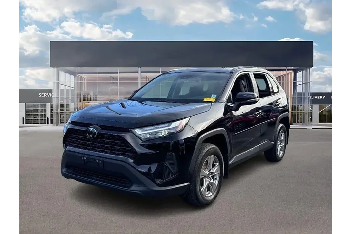 $22995 : Toyota RAV4 2022 AWD XLE 4dr image 1