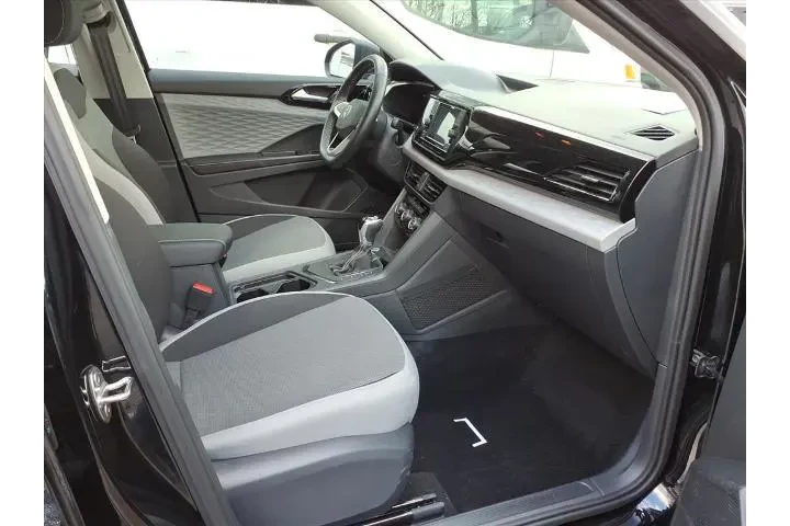 $19995 : Volkswagen Taos 2024 S 4dr S image 4