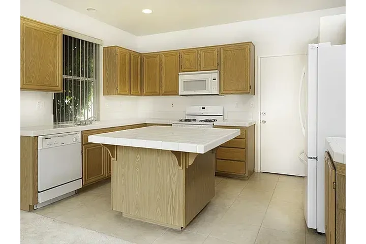 $2200 : 🌅Antigua Ct, Lynwood, CA🌅 image 2