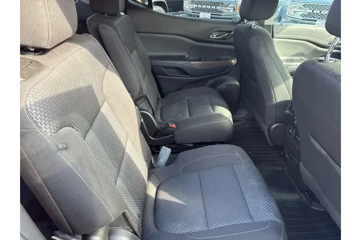 $23995 : GMC Acadia 2022 4x4 SLE 4dr image 9