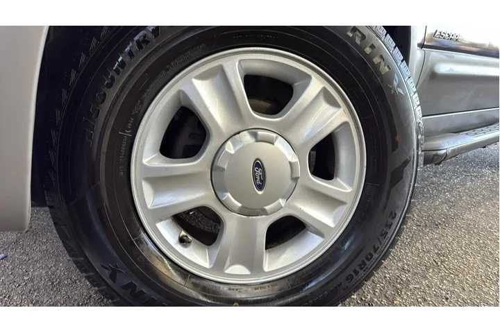 $7954 : Ford Escape 2002 XLT Choice image 5