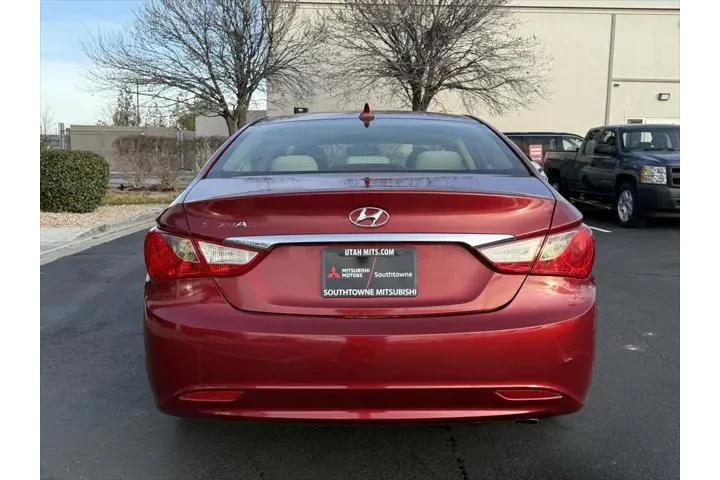 $8499 : Hyundai SONATA 2011 GLS 4dr image 6