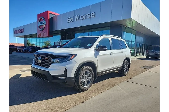 $39781 : Honda Passport 2025 AWD Trai image 1