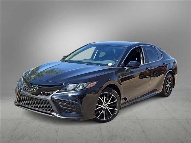 $23990 : Pre-Owned 2021 Toyota Camry SE image 1