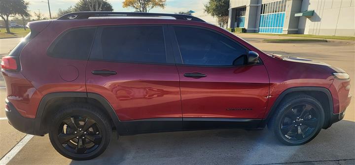 $5000 : 2016 Cherokee SPORT image 4