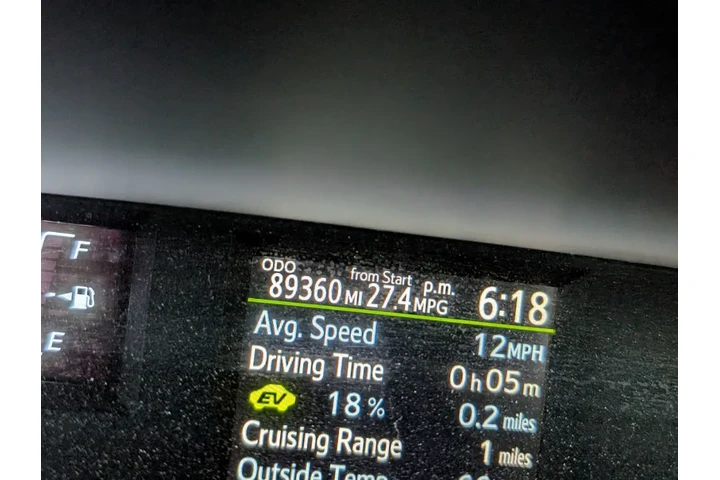 $11988 : 2015 Prius c Two image 10