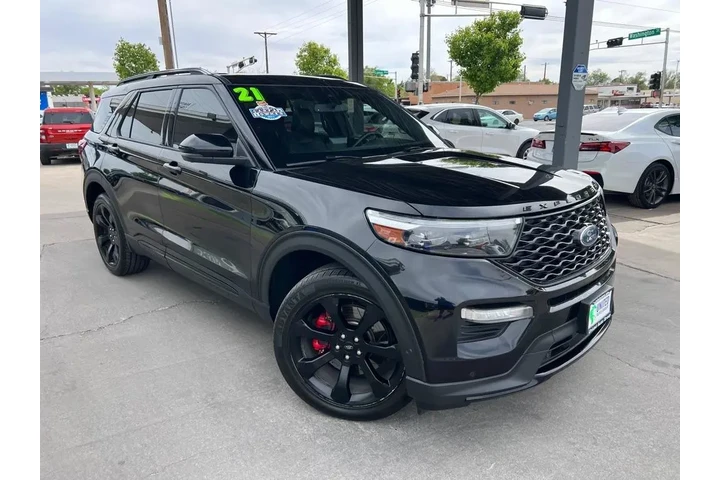 2021 Explorer ST AWD image 3
