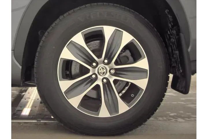 $36490 : Toyota Highlander 2023 AWD L image 10